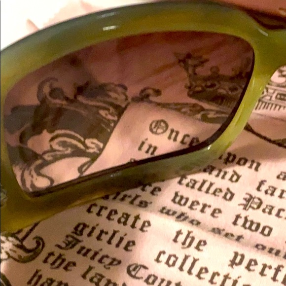 Juicy couture Italy Sunglasses in case w cloth+17”?necklace main image 15